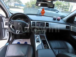 2014 JAGUAR XF 2.2D LUXURY - 9