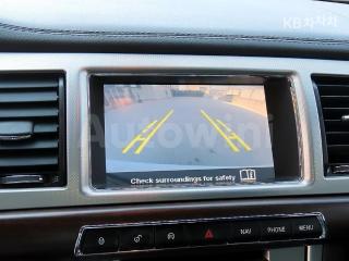 2014 JAGUAR XF 2.2D LUXURY - 17