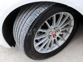 2014 JAGUAR XF 2.2D LUXURY - 20