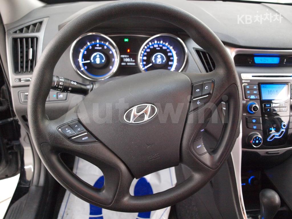 2011 HYUNDAI YF SONATA LPI LUXURY - 14