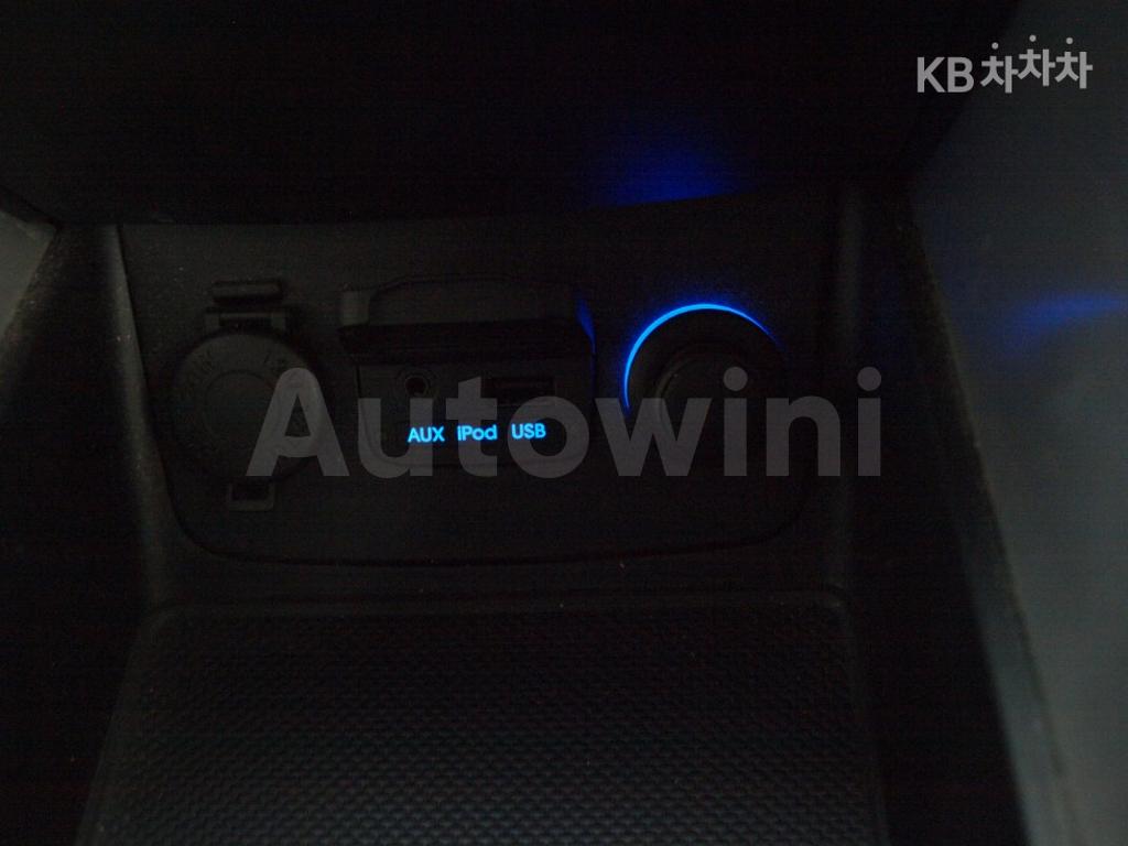 2011 HYUNDAI YF SONATA LPI LUXURY - 18