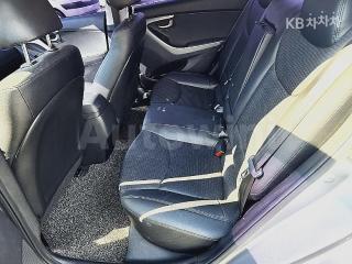 2016 HYUNDAI  AVANTE ELANTRA 1.6 GDI SMART BASIC - 12