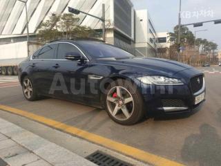 SAJBB4BN7HCY42154 2017 JAGUAR XF 2.0D PORTFOLIO-0