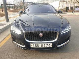 SAJBB4BN7HCY42154 2017 JAGUAR XF 2.0D PORTFOLIO-2