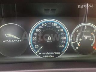 SAJBB4BN7HCY42154 2017 JAGUAR XF 2.0D PORTFOLIO-5