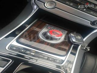 2017 JAGUAR XF 2.0D PORTFOLIO - 7