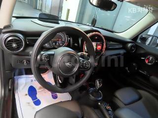 2020 MINI COOPER 3DOORS 1.5 HIGH트림 - 10