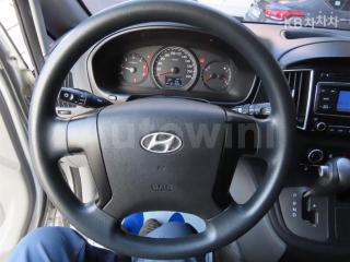 KMFWBX7KBHU855655 2017 HYUNDAI GRAND STAREX H-1 3 SEATS VAN SMART-4