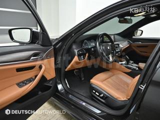 2017 BMW  5SERIES G30  520D M SPORT PLUS - 11