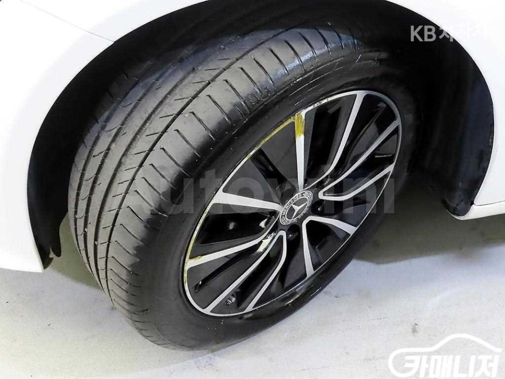 2019 MERCEDES BENZ  C CLASS C200 W205(14~) - 19