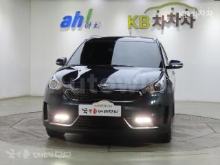 KNACB81CGHA069508 2017 KIA NIRO 1.6 PRESTIGE-1