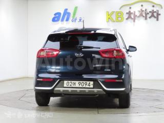 KNACB81CGHA069508 2017 KIA NIRO 1.6 PRESTIGE-2