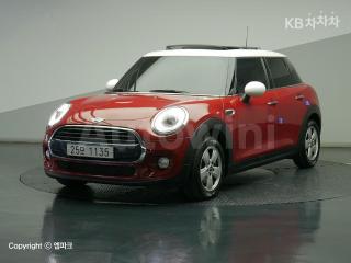 WMWXT3103J2G01320 2018 MINI COOPER 5DOORS D 1.5-0