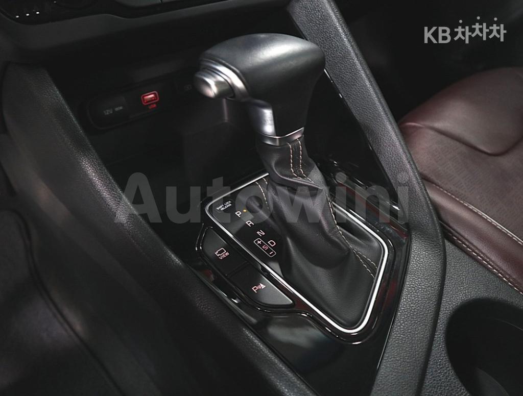 2020 KIA  NIRO 1.6 HEV NOBLESSE SPECIAL - 15