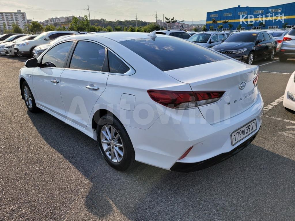 KMHE341DBKA478791 2019 HYUNDAI SONATA RISE 2.0 LPI 렌터카 STYLE-3