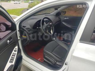 2017 HYUNDAI ACCENT  1.4 VVT MORDERN - 11