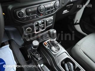 2018 JEEP WRANGLER JL  2.0 SPORTS 4 DOOR BASIC - 9