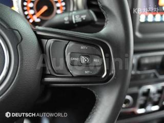 2018 JEEP WRANGLER JL  2.0 SPORTS 4 DOOR BASIC - 19
