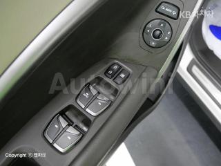 2017 HYUNDAI  MAXCRUZ DIESEL(E-VGT)R2.2 2WD EXCLUSIVE 6 SEATS - 17