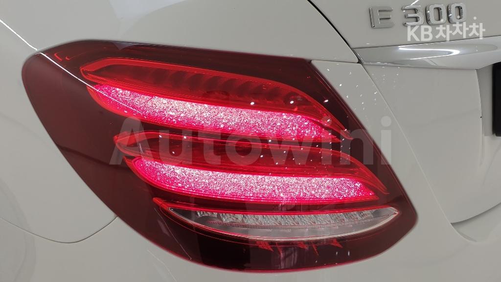 2020 MERCEDES BENZ E CLASS W213 E300 4MATIC EXCLUSIVE - 13