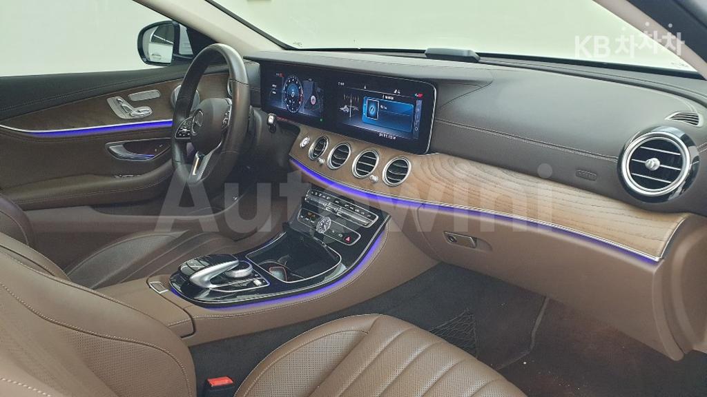 2020 MERCEDES BENZ E CLASS W213 E300 4MATIC EXCLUSIVE - 18