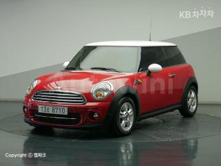 WMWSW5102CT470825 2012 MINI COOPER D 2.0 SE-0