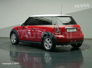 WMWSW5102CT470825 2012 MINI COOPER D 2.0 SE-1