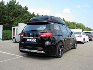 KNAME811BJS438241 2018 KIA  CARNIVAL HIGH-ROOF-LIMOUSINE 3.3 GASOLINE 9 SEATS NOBLESSE SPECIAL-3