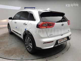 KNACB81CGHA003594 2017 KIA  NIRO 1.6 HEV PRESTIGE-5