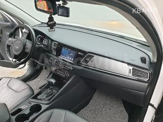 2017 KIA  NIRO 1.6 HEV PRESTIGE - 16
