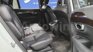 2017 VOLVO XC90 D5 MOMENTUM - 9