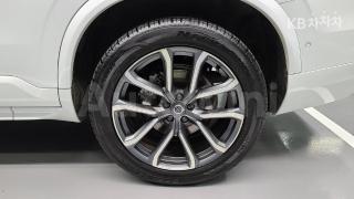 2017 VOLVO XC90 D5 MOMENTUM - 14