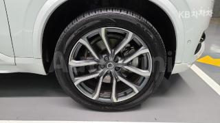 2017 VOLVO XC90 D5 MOMENTUM - 15