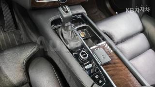 2017 VOLVO XC90 D5 MOMENTUM - 20