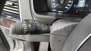 2017 VOLVO XC90 D5 MOMENTUM - 23
