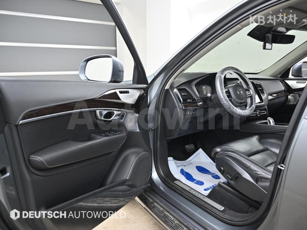 2017 VOLVO XC90 T8 INSCRIPTION - 11