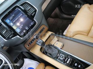2017 VOLVO XC90 D5 INSCRIPTION - 9