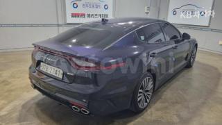 KNAE351ADLS069599 2020 KIA STINGER 2.0 TURBO 2WD PLATINUM-2