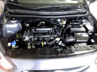 KMHCT41BEHU188058 2017 HYUNDAI  ACCENT 3DR 1.5 PRO CS-5