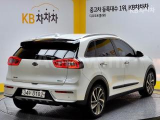 KNACB81CGHA036350 2017 KIA  NIRO 1.6 HEV PRESTIGE-1