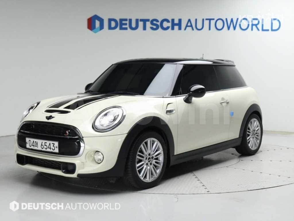 WMWXP7101JT878521 2018 MINI COOPER S 1.6 BASIC-0