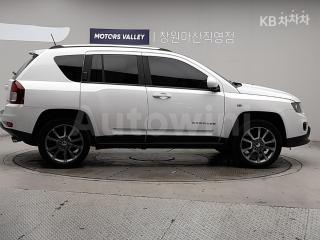 1C4NJDCB2HD170663 2017 JEEP COMPASS 2.4 4WD LIMITED(11년~현재)-3
