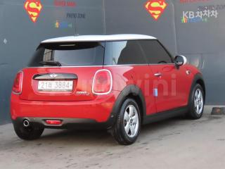 WMWXY3103JTE26854 2018 MINI COOPER D 2.0 BASIC-3