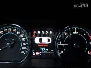 2012 JAGUAR XF 2.2D LUXURY - 11