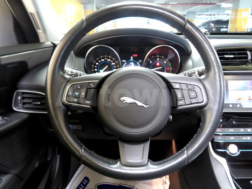 2017 JAGUAR XE 2.0 DIESEL PORTFOLIO - 8