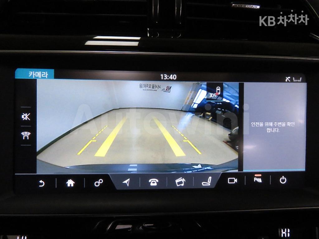 2017 JAGUAR XE 2.0 DIESEL PORTFOLIO - 13