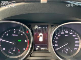 KMHSN81XBHU218443 2017 HYUNDAI MAXCRUZ DIESEL(E-VGT)2.2 2WD EXCLUSIVE 7 SEATS BASIC-5