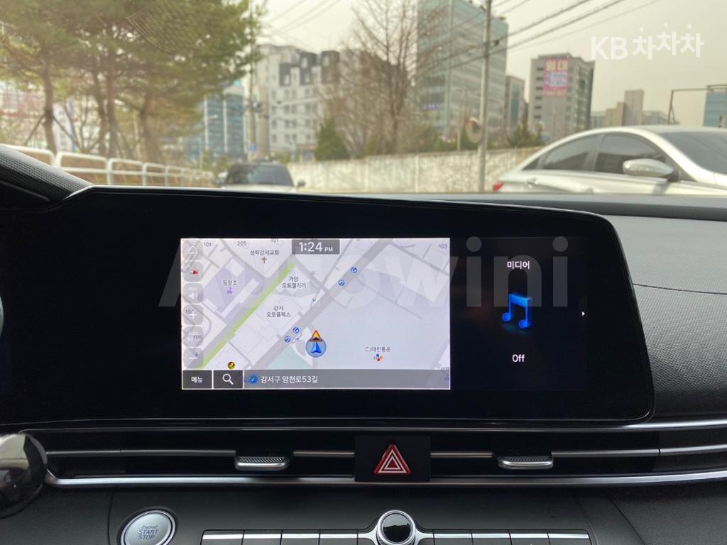 2020 HYUNDAI  AVANTE CN7  1.6 GASOLINE 인스퍼레이션 - 12