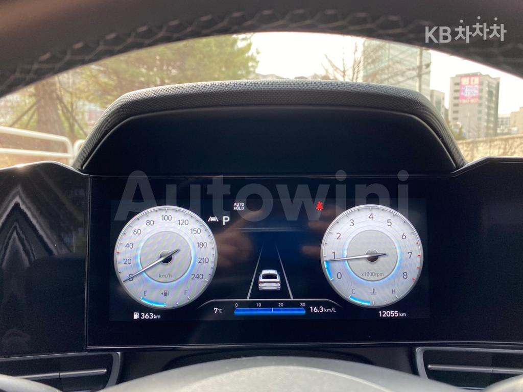 2020 HYUNDAI  AVANTE CN7  1.6 GASOLINE 인스퍼레이션 - 11