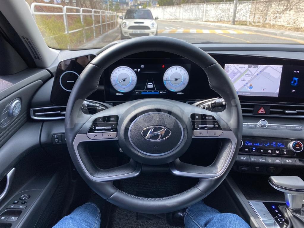 2020 HYUNDAI  AVANTE CN7  1.6 GASOLINE 인스퍼레이션 - 9